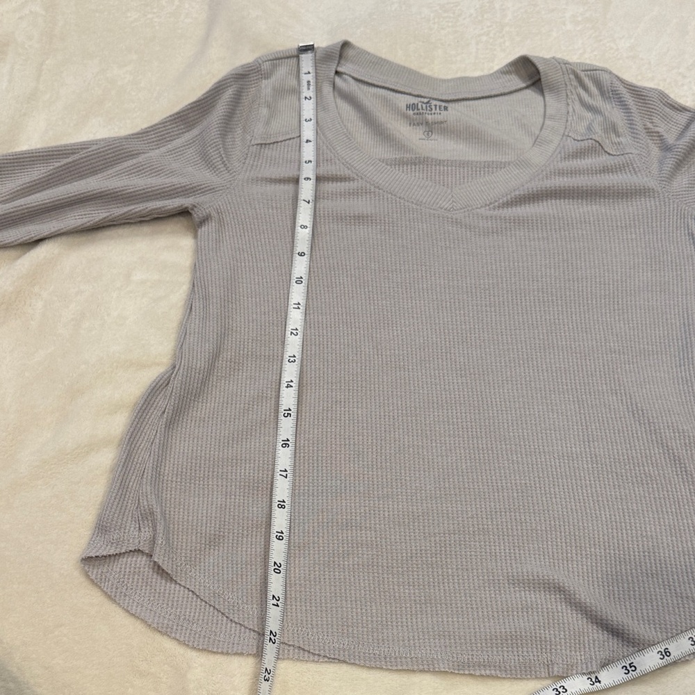 Hollister Women's Light Gray Long Sleeve Easy T-Shirt Size Small - Picture 6 of 6